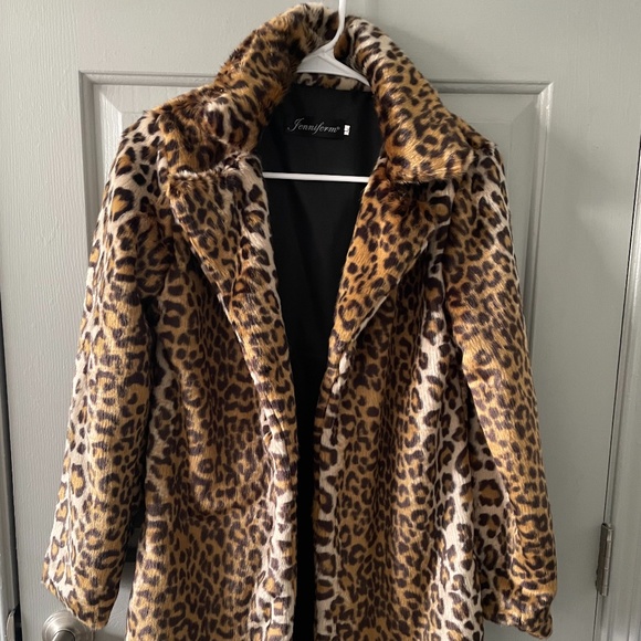 Leopard Coat Large - NWOT - Picture 1 of 2